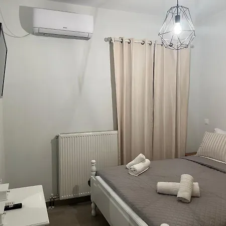 Όμορφη Μονοκατοικία Με 2 Υπνοδωμάτια Και Τζάκι Nafpaktos Extérieur photo