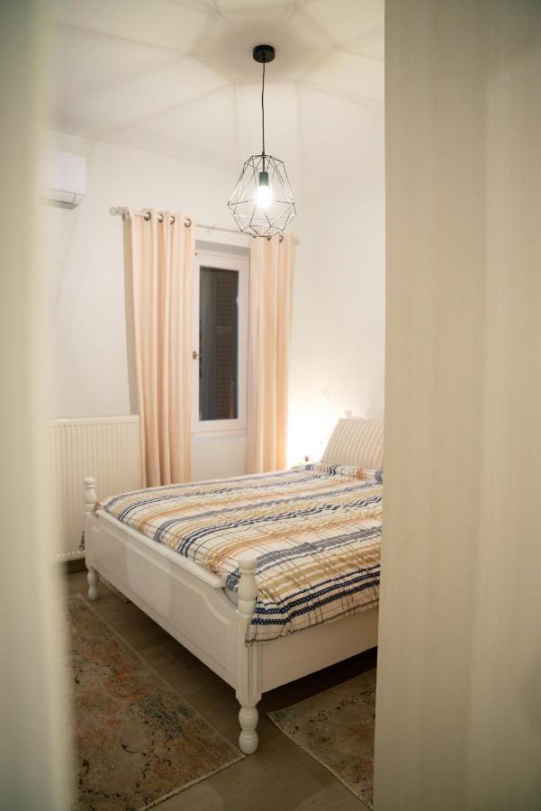 Hébergement de vacances όμορφη μονοκατοικία με 2 υπνοδωμάτια και τζάκι